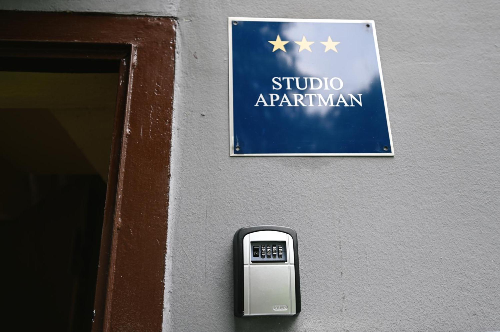 Studio Alfa I Omega Apartment ซาเกร็บ ภายนอก รูปภาพ