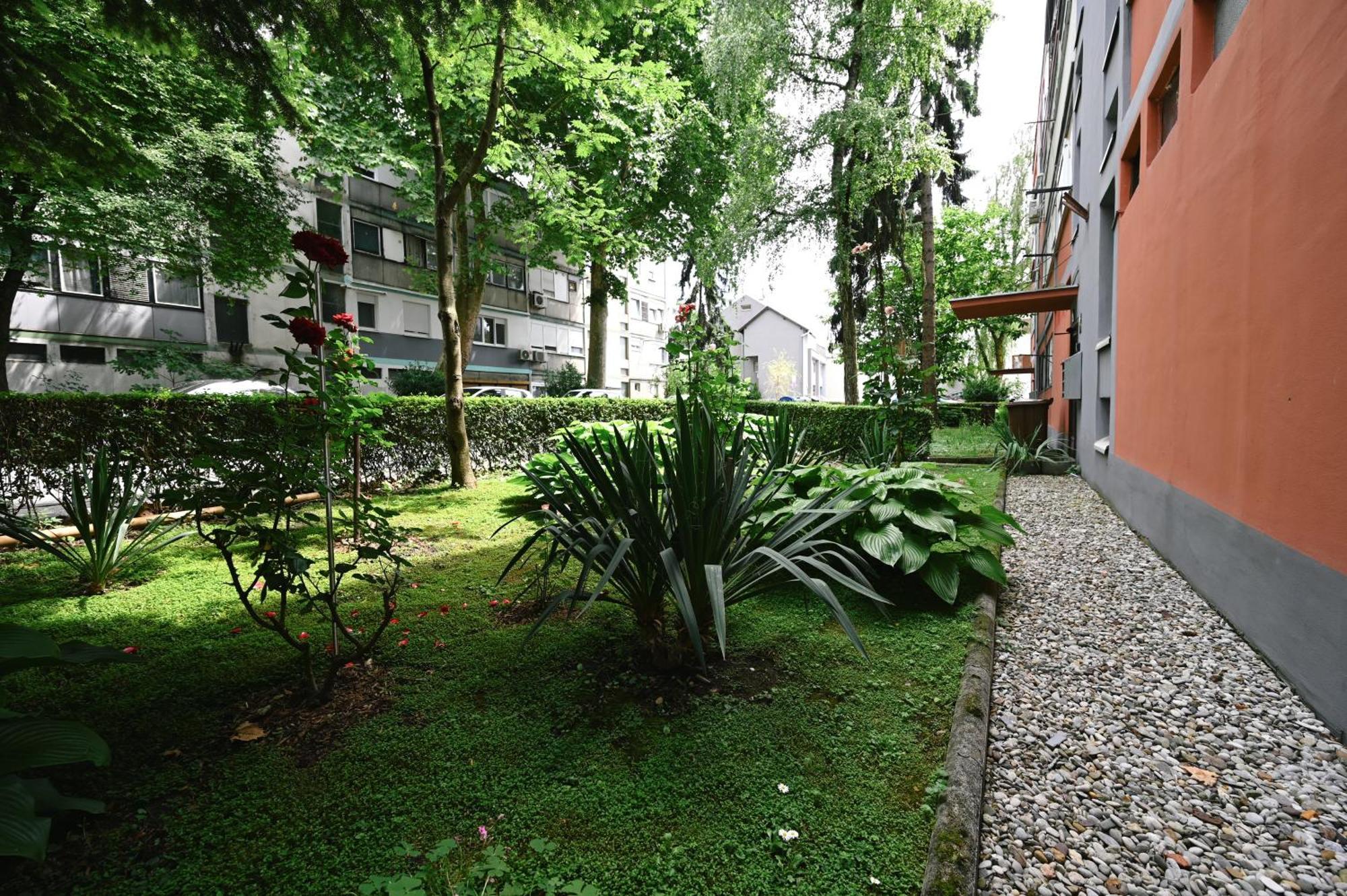 Studio Alfa I Omega Apartment ซาเกร็บ ภายนอก รูปภาพ